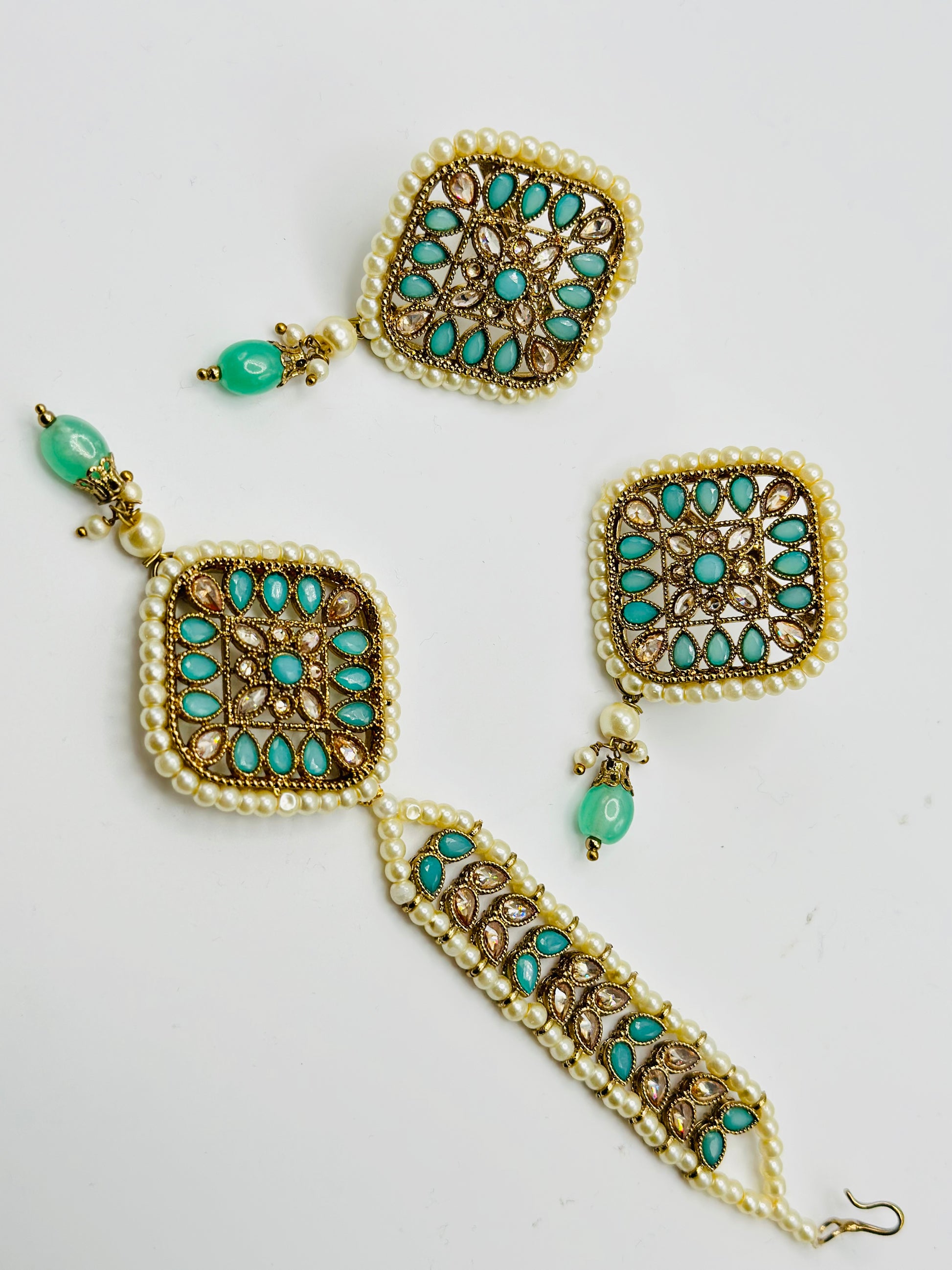 Square-Shape Earrings With Tikka | Simzdesignzz |