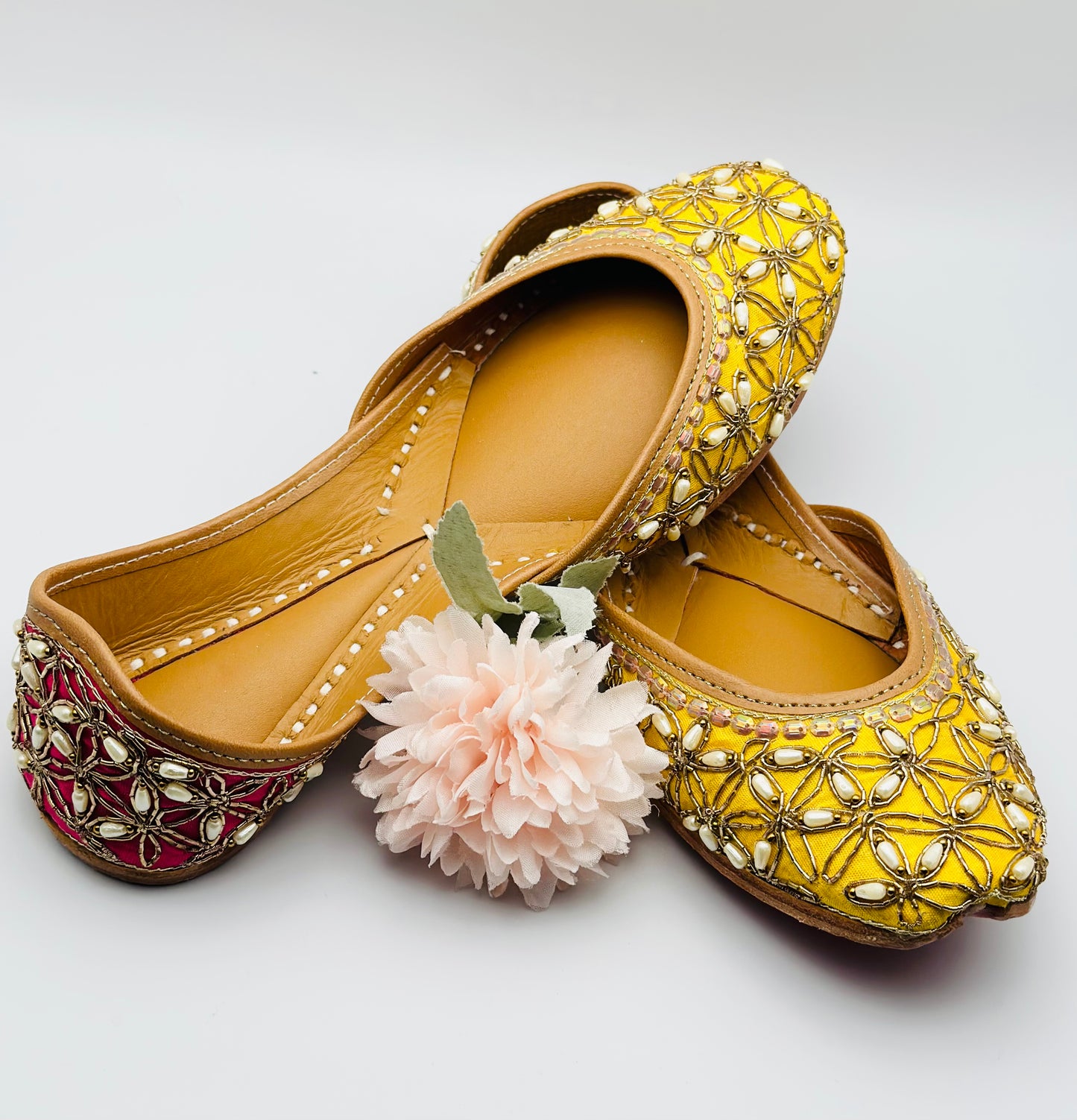 Punjabi Jutti | Pearl Work | Two-Coloured | Simzdesignzz |