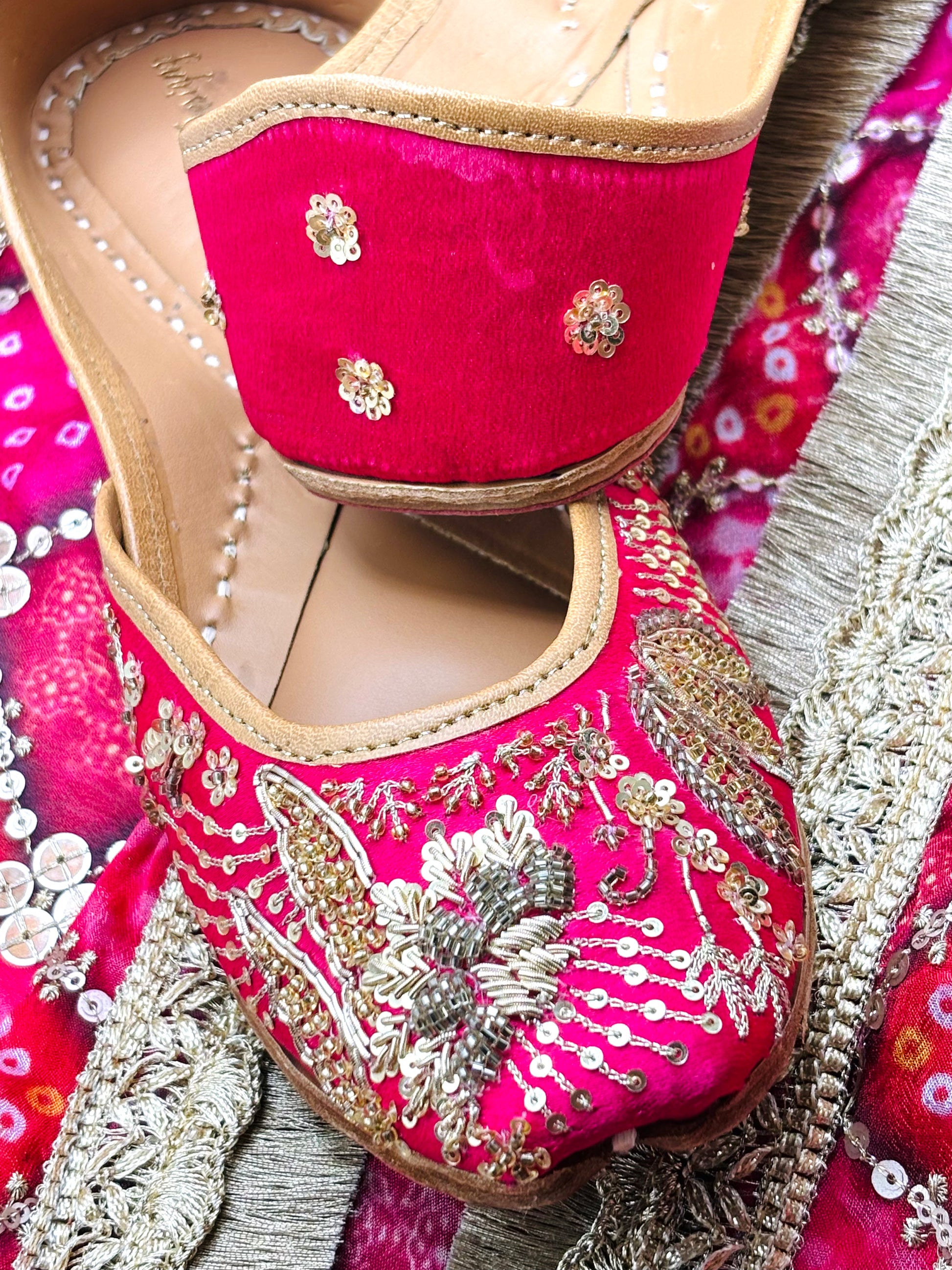 RANI SHADE PUNJABI JUTTI