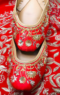 RED BRIDAL PUNJABI JUTTI