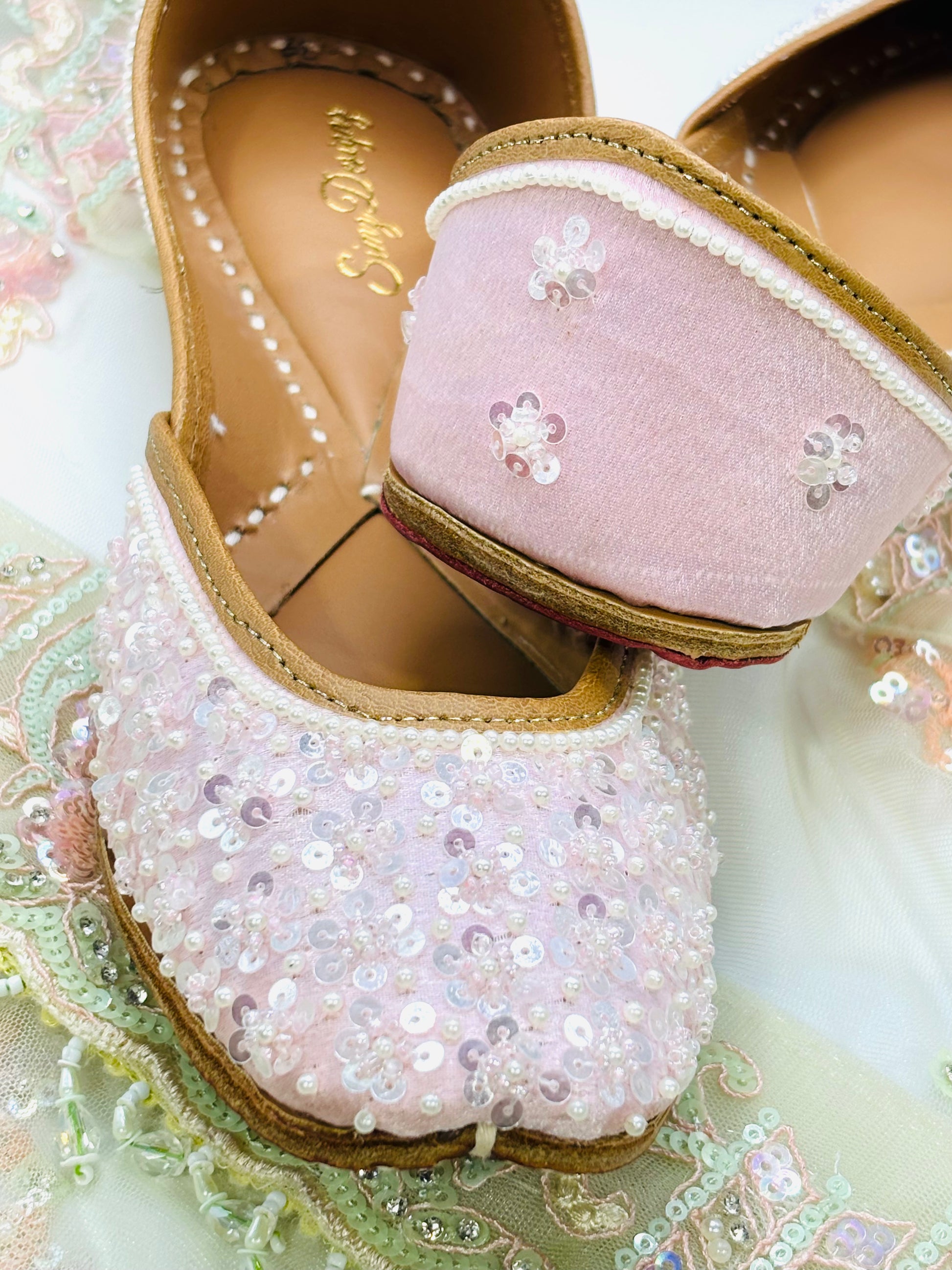BABY BLUSH PEARL PUNJABI JUTTI