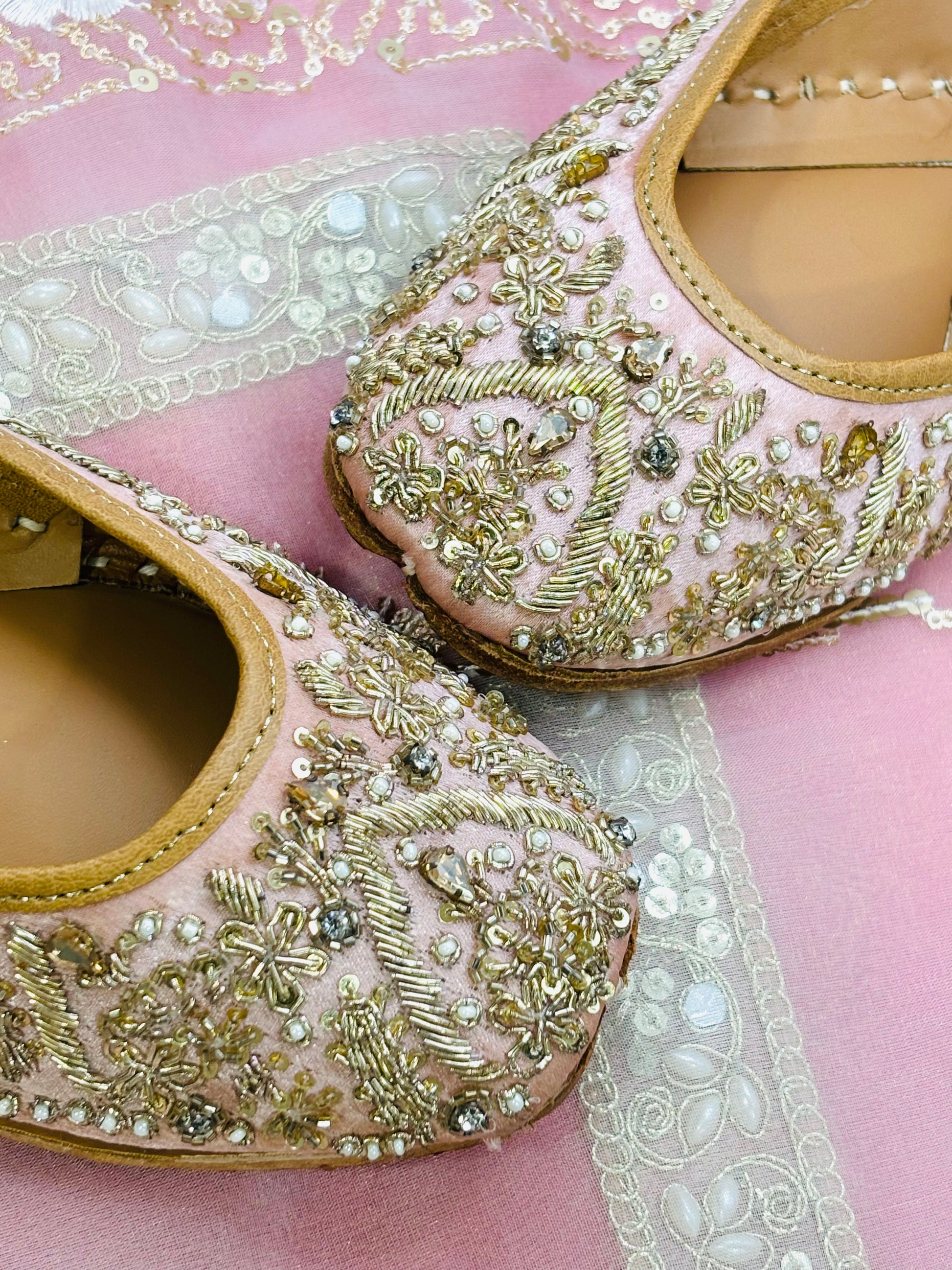 PINK DABBAKA WORKED PUNJABI JUTTI
