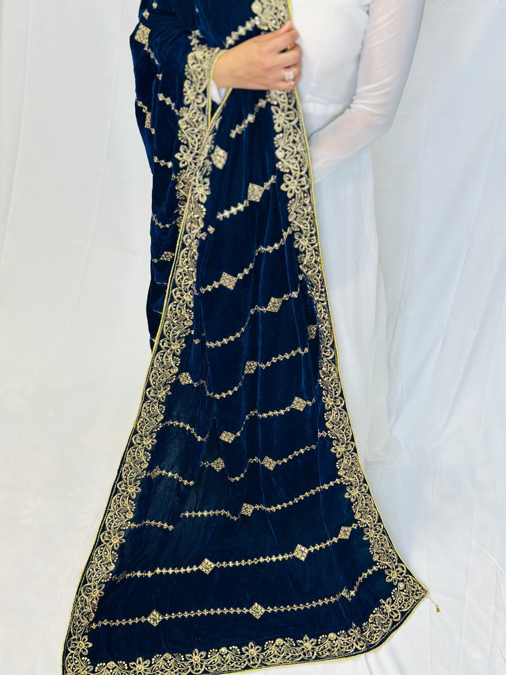 Zoya Royal Blue Velvet Shawl | Simzdesignzz |