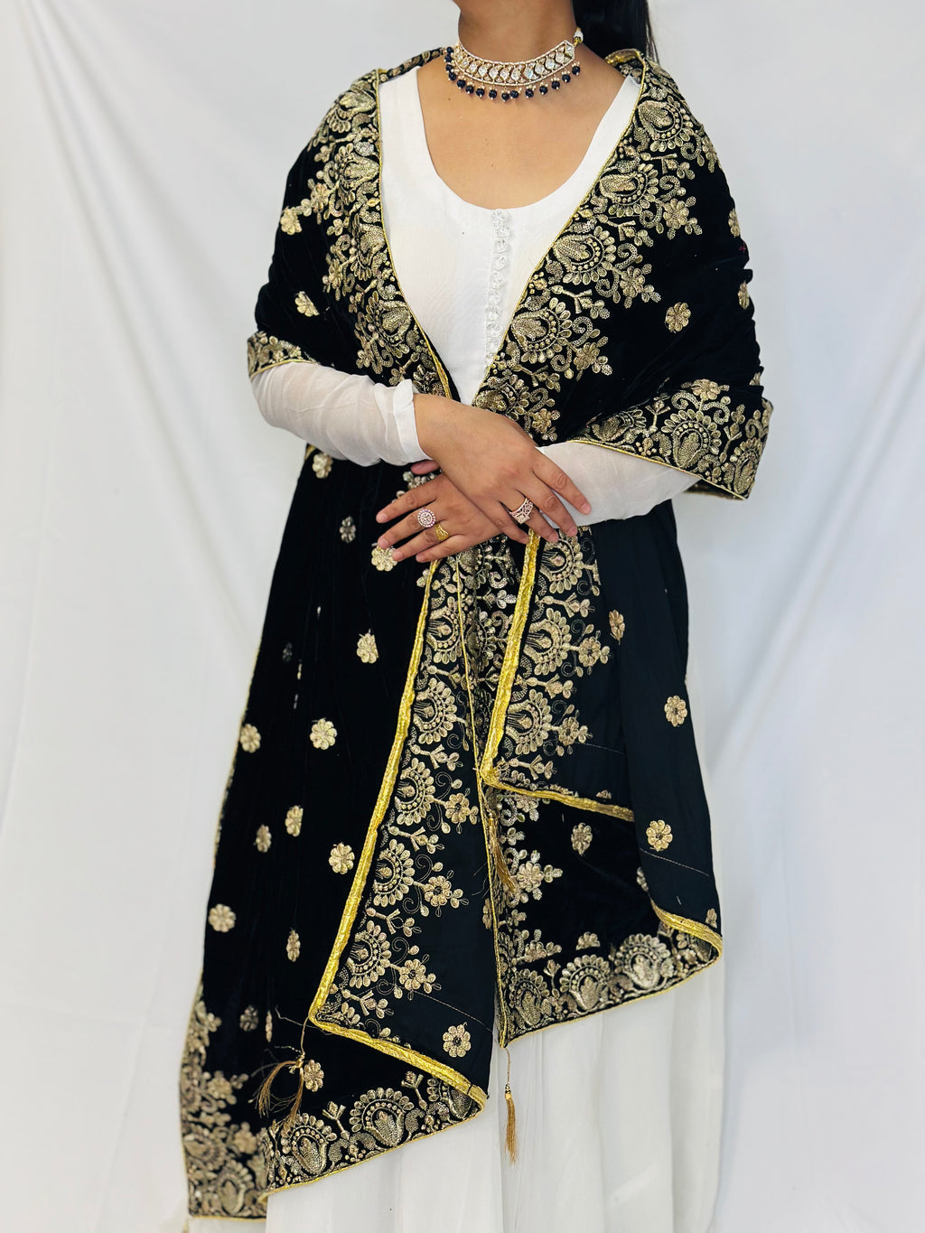 Ameera Beautiful Black Velvet Shawl | Simzdesignzz |