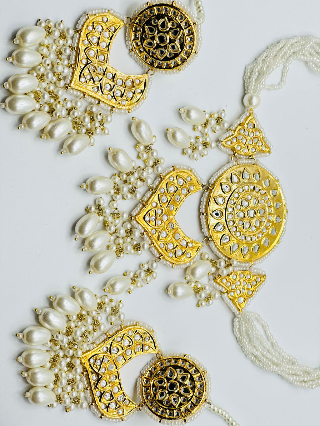 Akeera Golden Thappa Kundan Necklace Set | Simzdesignzz |