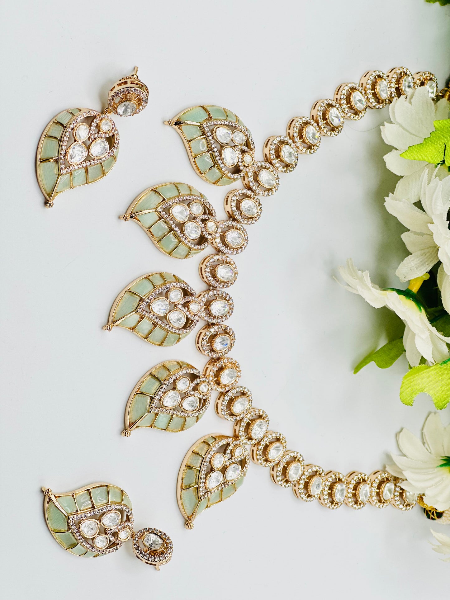 Leaf-Shape Victorian  Necklace | Simzdesignzz |