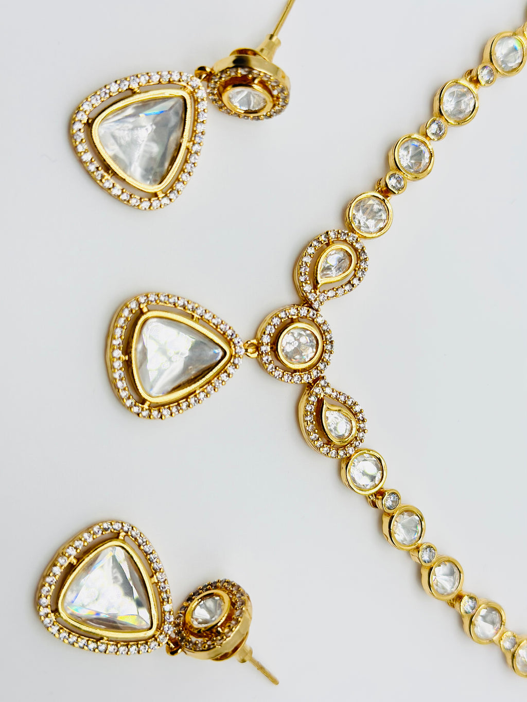 Real Polki V-Shape Necklace In Golden Shade | Simzdesignzz |