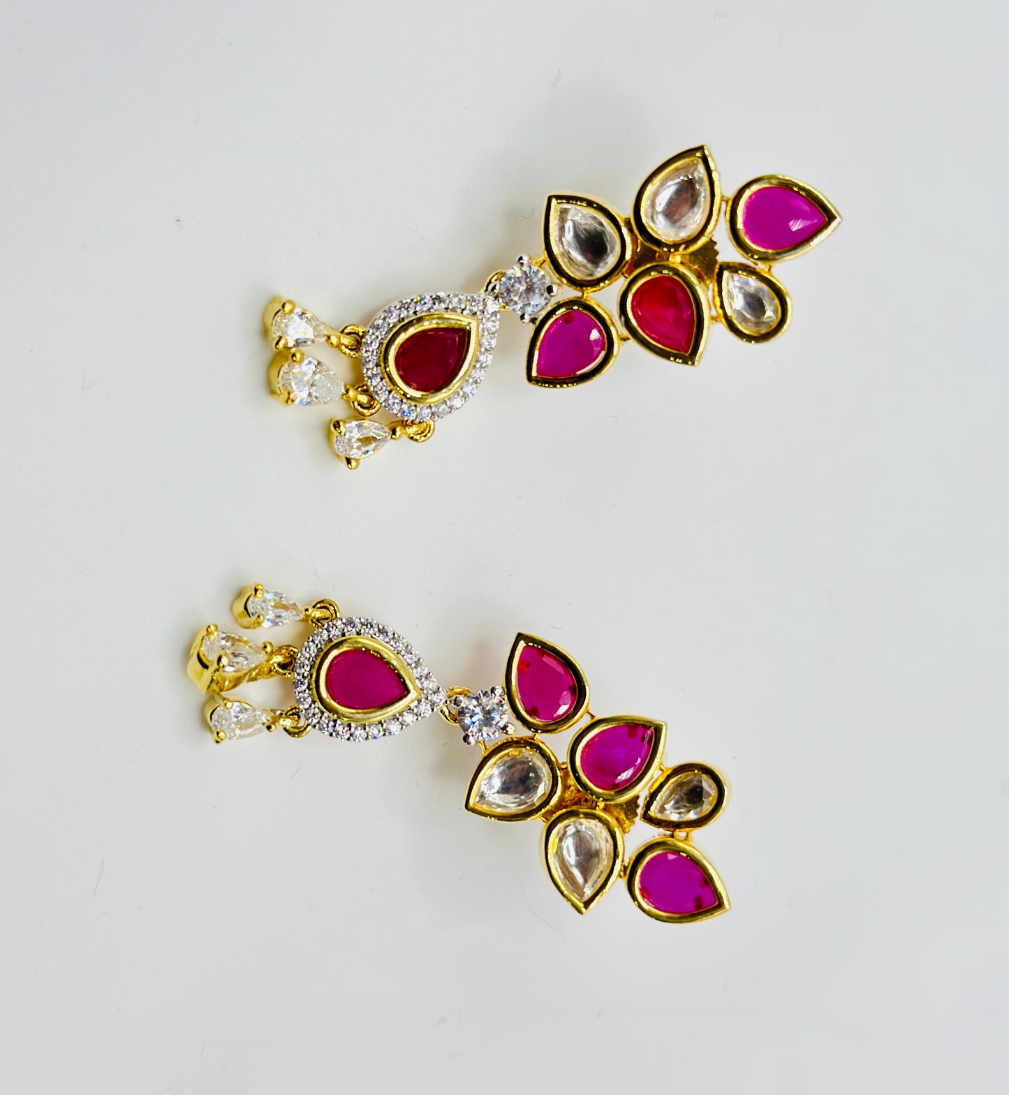 Suhani Hot Pink With Golden Necklace Set | Simzdesignzz |