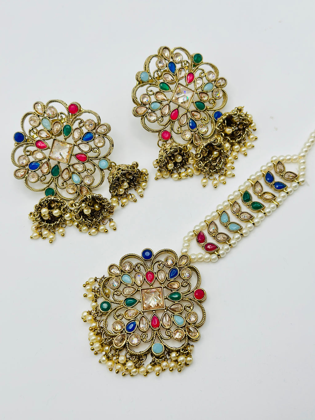 Naina Beautiful Stud Type Earrings | simzdesignzz |